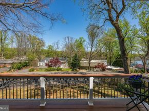 6439 Lakeview Drive, Falls Church VA 22041