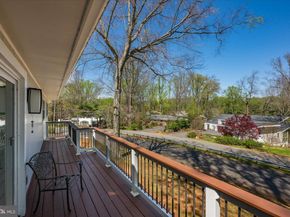 6439 Lakeview Drive, Falls Church VA 22041