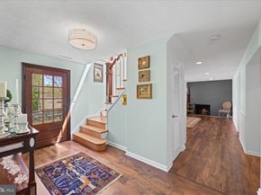 6439 Lakeview Drive, Falls Church VA 22041