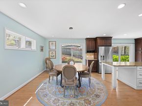 6439 Lakeview Drive, Falls Church VA 22041