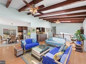 6439 Lakeview Drive, Falls Church VA 22041