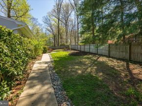 6439 Lakeview Drive, Falls Church VA 22041