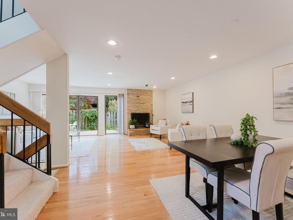 3177 Colchester Brook Lane, Fairfax VA 22031