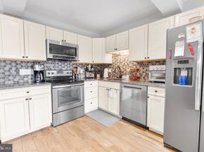 2216 Castle Rock Square 12C, Reston VA 20191