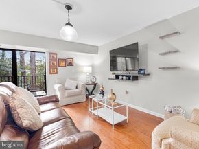 2216 Castle Rock Square 12C, Reston VA 20191