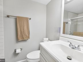 2216 Castle Rock Square 12C, Reston VA 20191