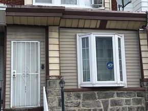 1339 E Airdrie Street, Philadelphia PA 19124