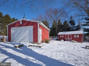 6374 Saw Mill Rd, New Hope PA 18938