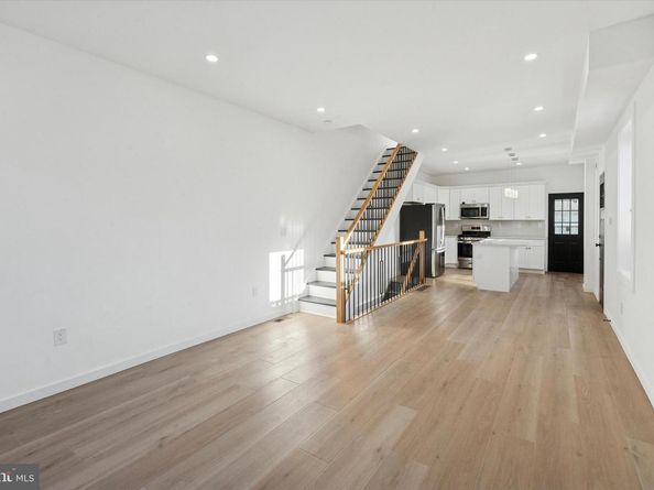 2539 Sepviva Street, Philadelphia PA 19125