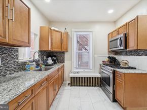 33 E Broadway Avenue, Clifton Heights PA 19018