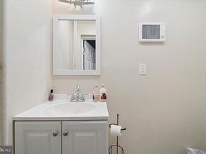 33 E Broadway Avenue, Clifton Heights PA 19018