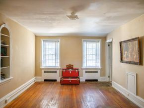 6710 Lincoln Drive, Philadelphia PA 19119