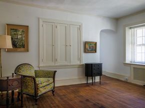 6710 Lincoln Drive, Philadelphia PA 19119