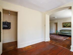 6710 Lincoln Drive, Philadelphia PA 19119