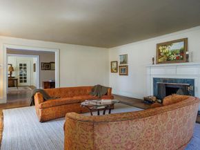 6710 Lincoln Drive, Philadelphia PA 19119