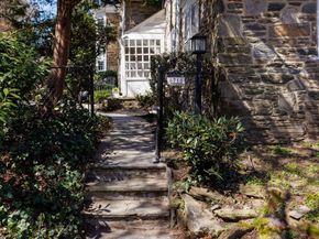 6710 Lincoln Drive, Philadelphia PA 19119