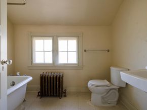 6710 Lincoln Drive, Philadelphia PA 19119