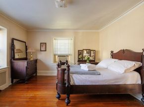 6710 Lincoln Drive, Philadelphia PA 19119
