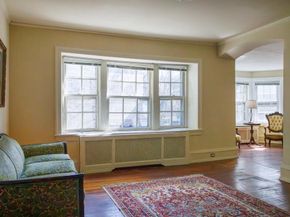 6710 Lincoln Drive, Philadelphia PA 19119