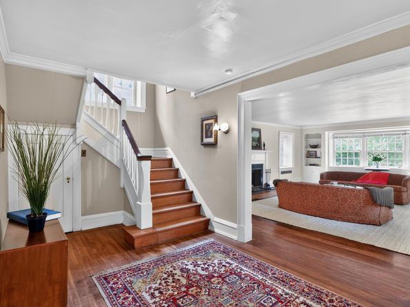 6710 Lincoln Drive, Philadelphia PA 19119