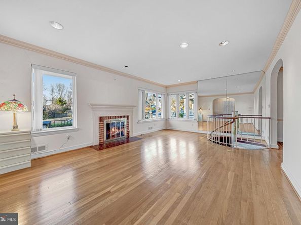 4900 Yorktown Boulevard, Arlington VA 22207