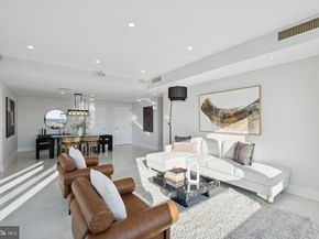 717 S Chris Columbus Boulevard 802, Philadelphia PA 19147