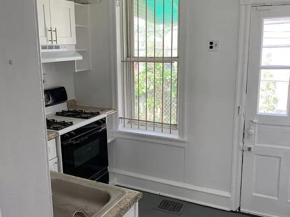 2926 N Stillman Street, Philadelphia PA 19132