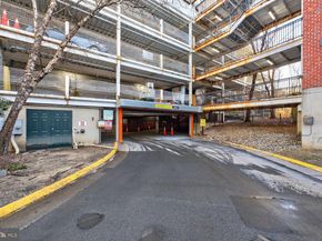 4862 Eisenhower Avenue 373, Alexandria VA 22304