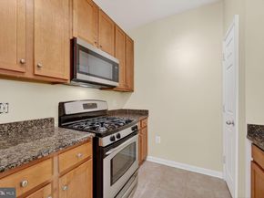 4862 Eisenhower Avenue 373, Alexandria VA 22304
