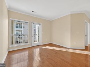 4862 Eisenhower Avenue 373, Alexandria VA 22304