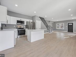 523 W Glenside Avenue, Glenside PA 19038