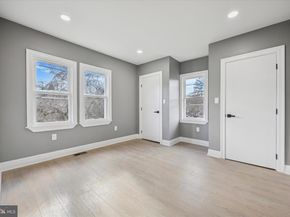 523 W Glenside Avenue, Glenside PA 19038