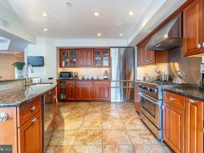 1737 Chestnut Street 600, Philadelphia PA 19103