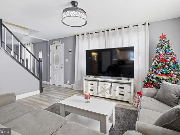 1365 Valley Road, Woodlyn PA 19094