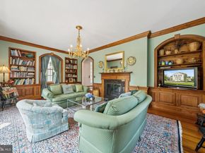 320 1/2 Mansion Drive, Alexandria VA 22302