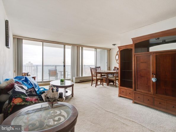 3900 Ford Road 18B, Philadelphia PA 19131