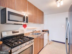 3900 Ford Road 18B, Philadelphia PA 19131