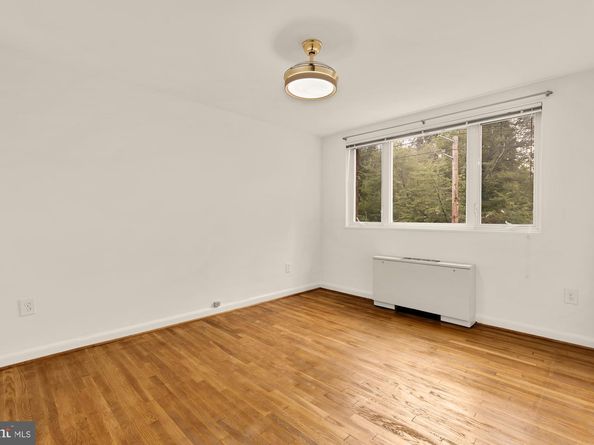 2400 41st Street NW 502, Washington DC 20007