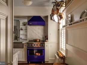 191 E Evergreen Avenue, Philadelphia PA 19118