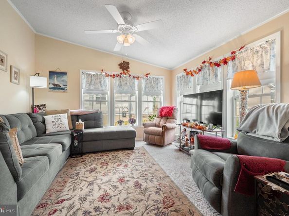 495 Goldenrod Crossing W, Buckingham PA 18912