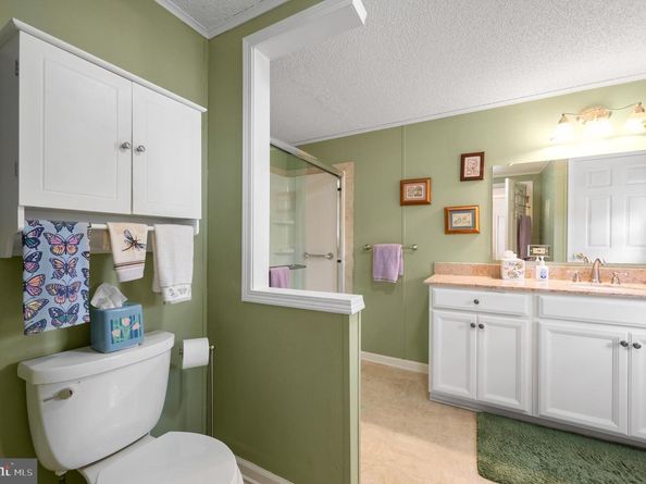 495 Goldenrod Crossing W, Buckingham PA 18912