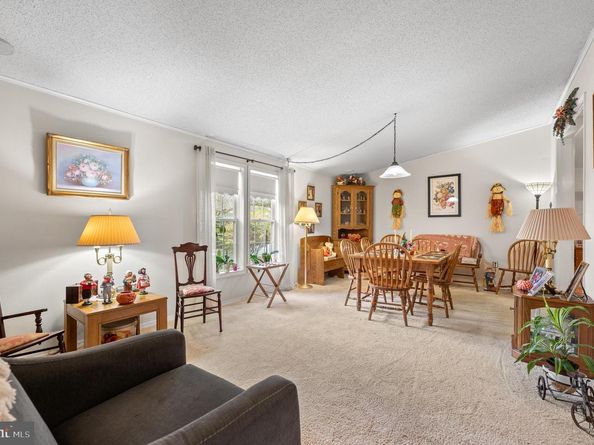 495 Goldenrod Crossing W, Buckingham PA 18912