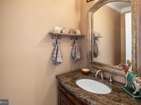 1230 23rd Street S, Arlington VA 22202