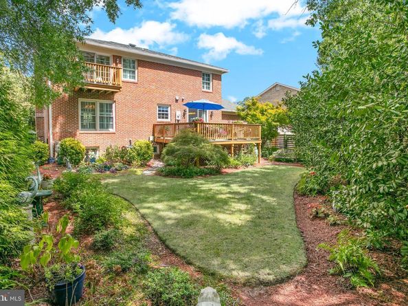 1230 23rd Street S, Arlington VA 22202