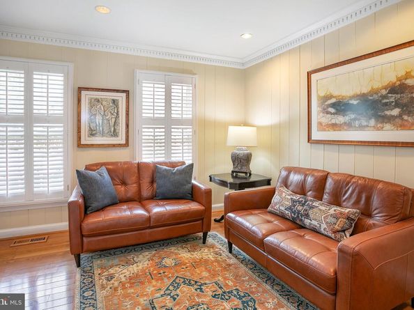 1230 23rd Street S, Arlington VA 22202