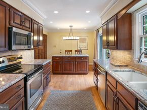1230 23rd Street S, Arlington VA 22202