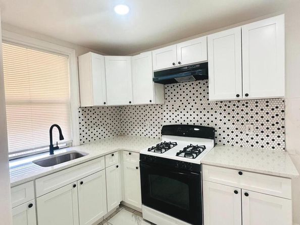 4615 Weymouth Street, Philadelphia PA 19120
