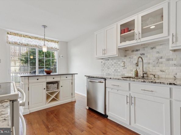 6709 Cinnamon Drive, Philadelphia PA 19128