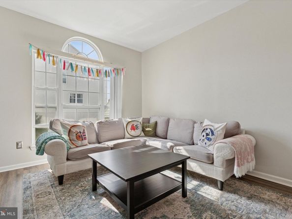 6709 Cinnamon Drive, Philadelphia PA 19128