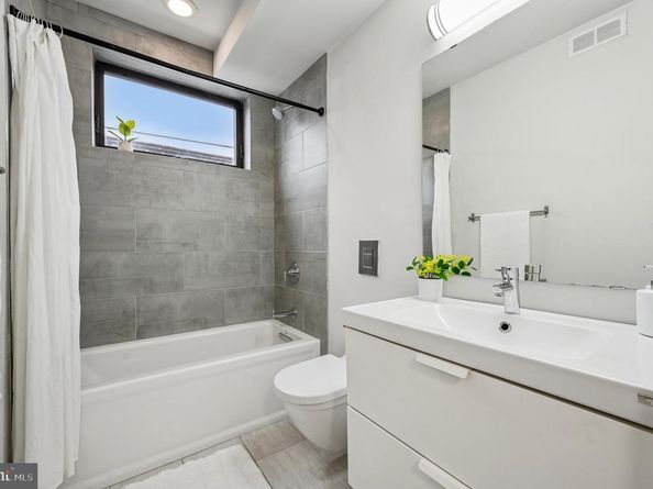 1800 S 16TH Street B, Philadelphia PA 19145